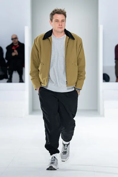 Look 49